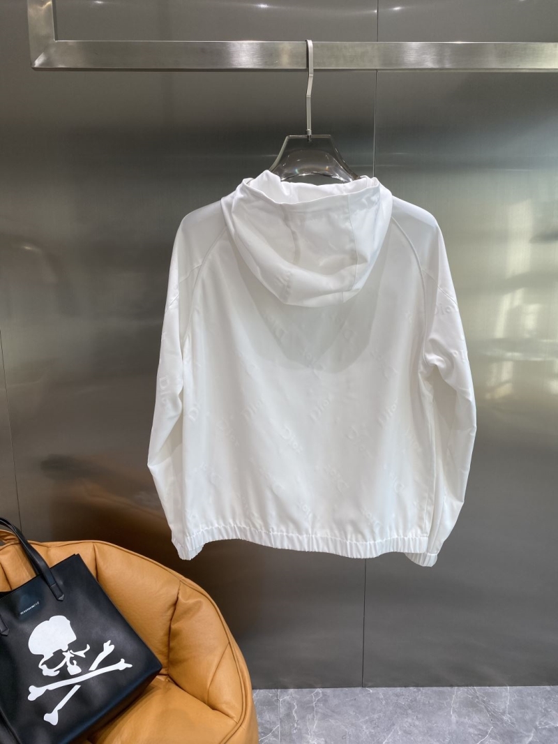 chr1st1an D10r outwear